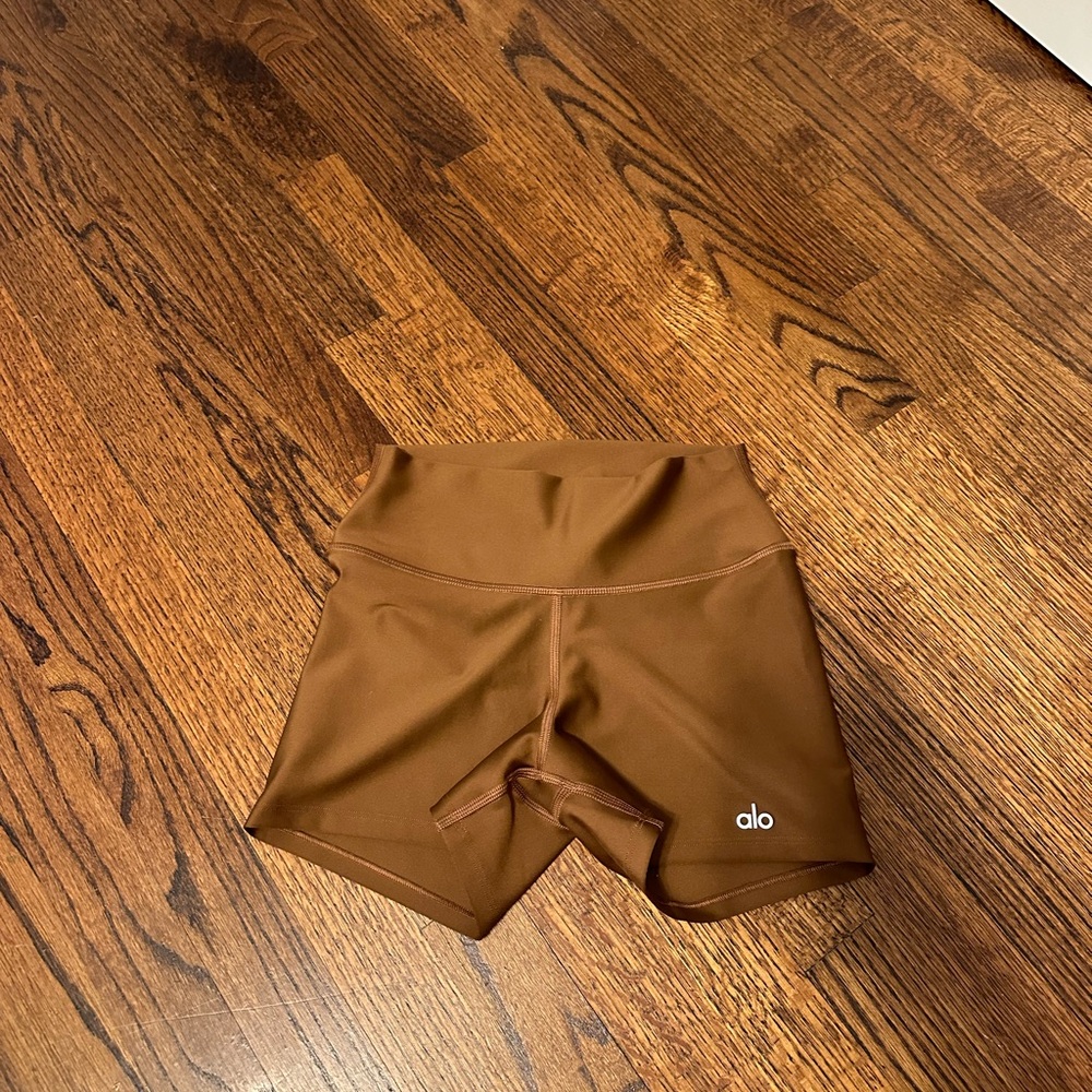Alo 3" High-Waist Airlift Short - Small